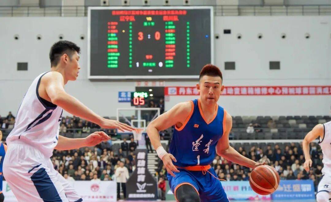 包含山东男篮转会期伤情更新；志在CBA常规赛名次提升；更衣室稳定；数据趋势出现新变化的词条